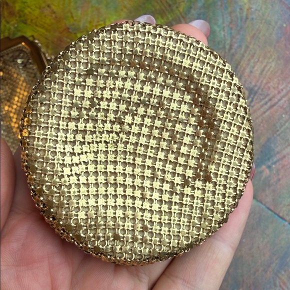 Whiting & Davis Vintage 1930-70th Gold Mesh Mini Bag Clutch w. a powder case - Picture 10 of 16